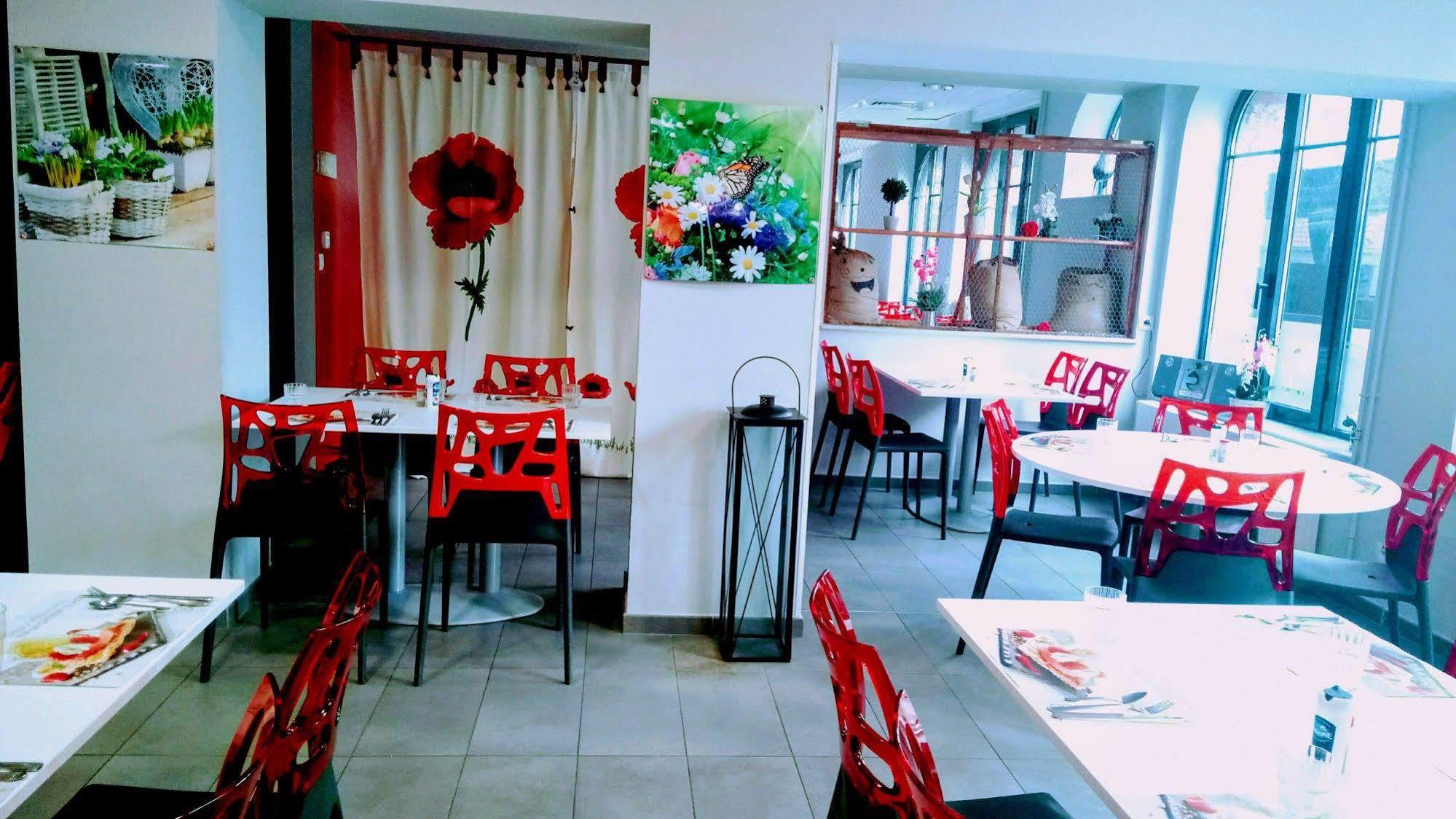 Auberge Des Remparts Peronne  Ngoại thất bức ảnh