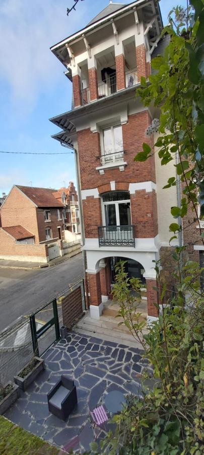 Auberge Des Remparts Peronne  Ngoại thất bức ảnh
